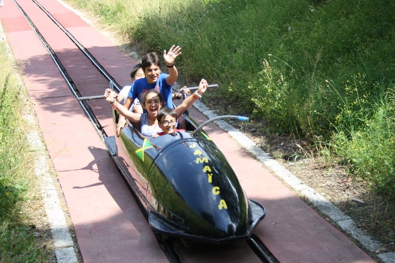 Village Camps International Summer Camp Leysin, Switzerland 2025-08-09 https://www.villagecamps.com/journals_admin/images/713-46-bobsled (8).jpg